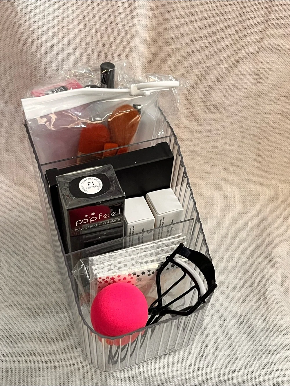 Popfeel Make up with Clear Ribbed Plastic Make Up & Organizer Bundle